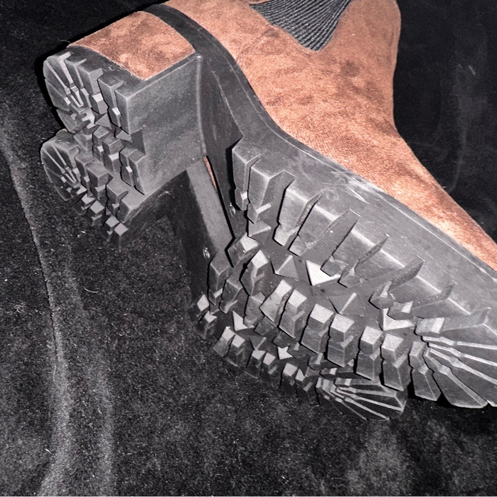 Perfect Fall Booties, Never Worn - image 2